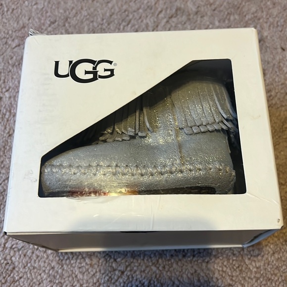 UGG | gold boots baby 2/3 - Picture 1 of 5